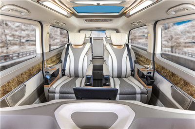 奔馳V260高端定制 如何選擇廠家直銷與航空信息咨詢服務(wù)